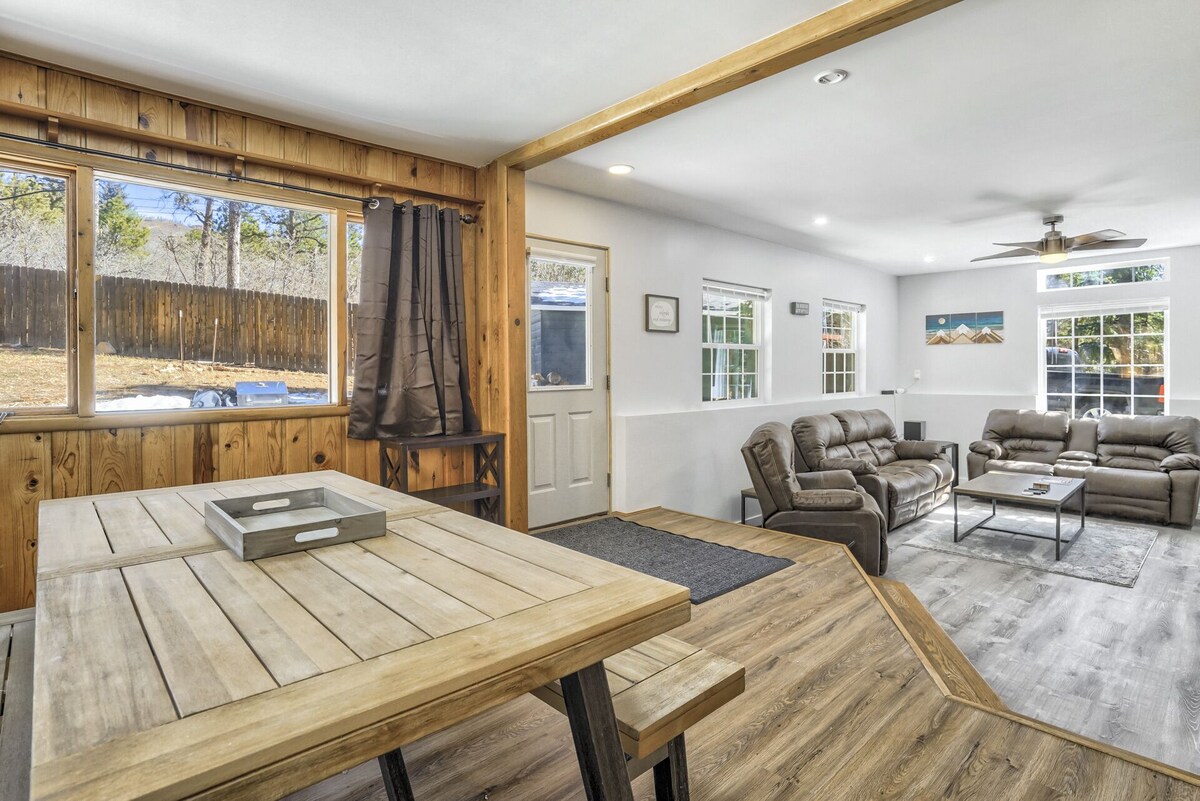 Colorado Mountain House – Views and a Hot Tub!
