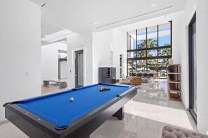 Spielezimmer