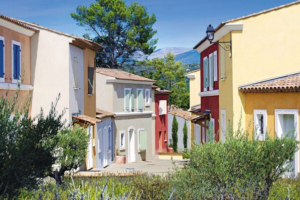 Holiday Home Exterior [summer]