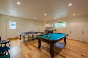 Spielezimmer