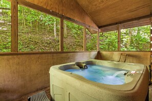 Deck | Outdoor Living | Hot Tub