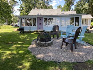 Cottage and fire pit 