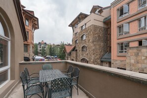 Ulkoruokailutilat