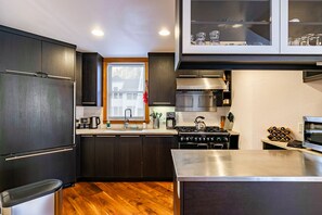 Modern kitchen.