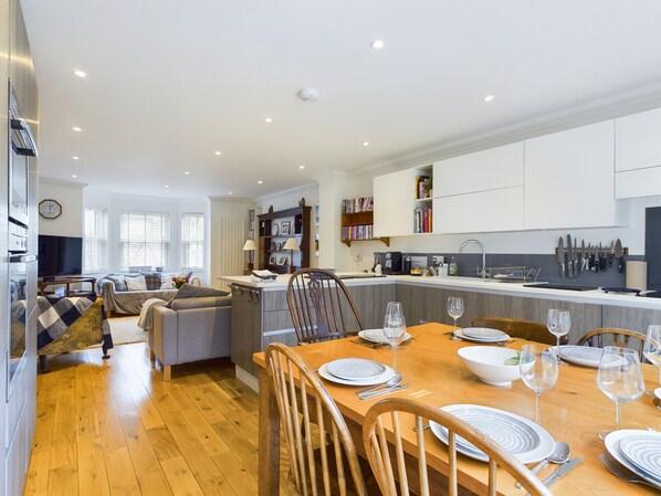  Queens Mews Family Holiday Home, Isle of Wight 