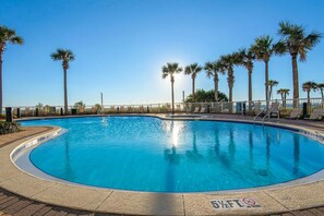 Pool directly on the beach