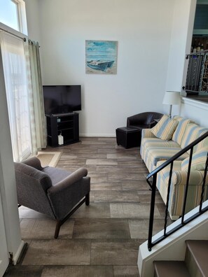 Living Seating Area