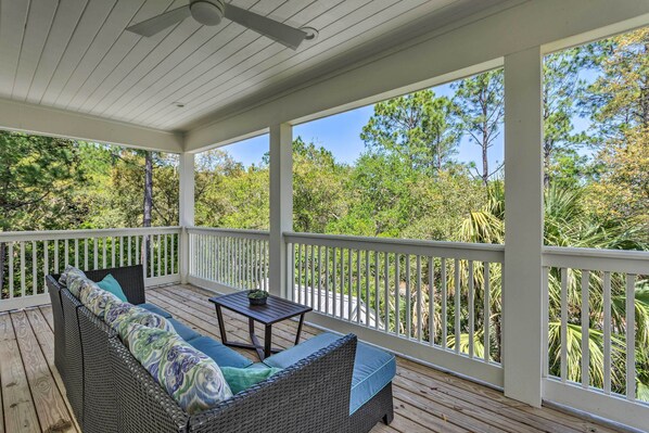 Santa Rosa Beach Vacation Rental | 4BR | 3BA | 1,931 Sq Ft | Stairs Required