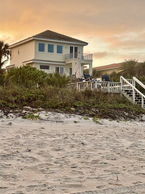 Steps to your private beach to the spectacular Atlantic playground 