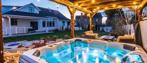 Hot Tub in back patio