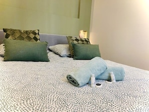 Chambre avec lit queen size (160*200)