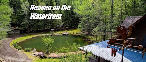 Heaven in Cashes Valley near Blue Ridge! Luxury 4 Bed 3.5 bath cabin on fabulous pond and Fightingtown Creek