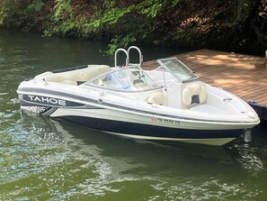 19’ Boat (8) people contact me 615@828-7181 for details
