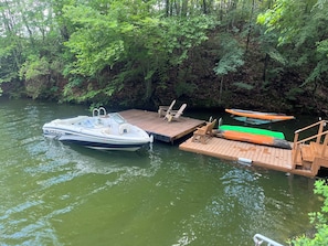 Boat for rent, kayak free to use.