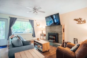 Beautifully decorated warm and cozy living room