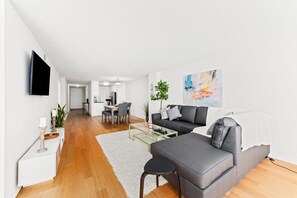 Cozy, bright living room with stylish decor – perfect for unwinding!