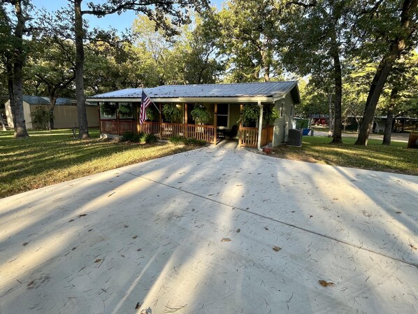 Hilltop has a concrete driveway