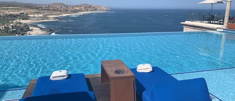 Welcome to Vista Encantada in Cabo!