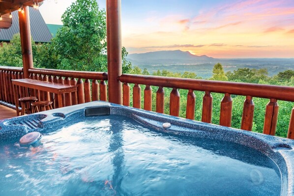 Hot tub with a view anyone?