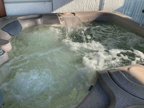 Pamper yourself with a rejuvenating soak in our spa-like hot tub experience.