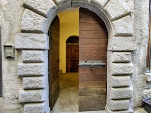 Gebäude, Tür, Backstein, Holz, Mauerwerk, Haus, Fassade, Steinwand, Home Door