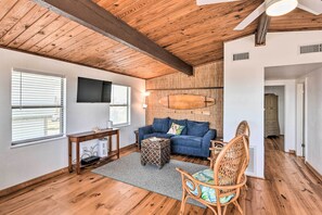 Living Room | Sleeper Sofa