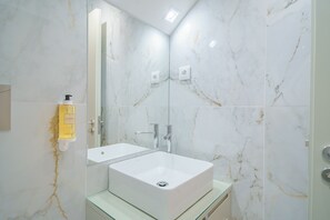 Bain