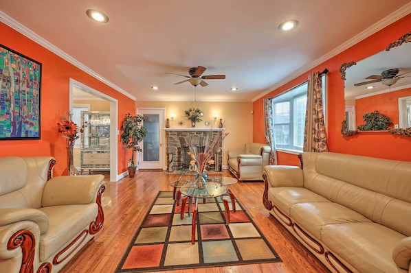 Baltimore Vacation Rental | 3BR | 2.5BA | 1,700 Sq Ft | Stairs Required