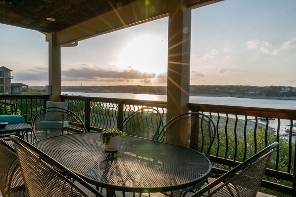 Enjoy amazing views over Lake Travis from the rear deck