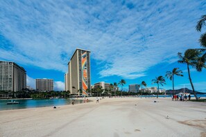 Hilton Lagoon steps away from your condo - Hilton Lagoon steps away from your condo