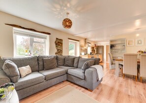 Lounge / Kitchen / Diner
