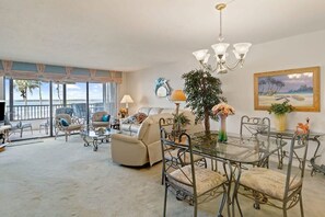 Dining area for four guests