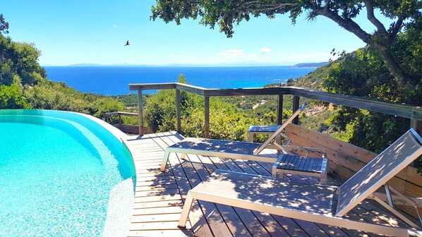 La piscine. (1)