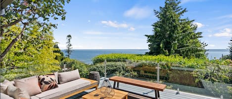 Enjoy magnificent view of Puget Sound and the Cascades.