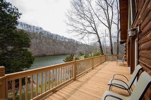 Serene back porch with views of Claytor lake.