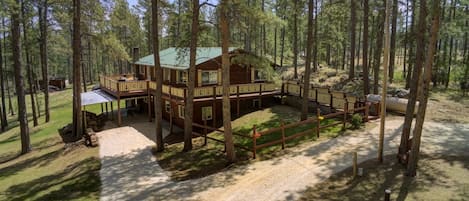 Nestled on 3 acres of gorgeous forest, the cabin provides tranquility & privacy.