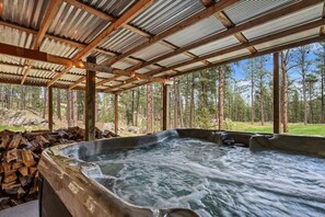 Bain à remous extérieur