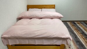 Semi-double bed