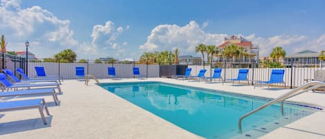 Huge pool deck!