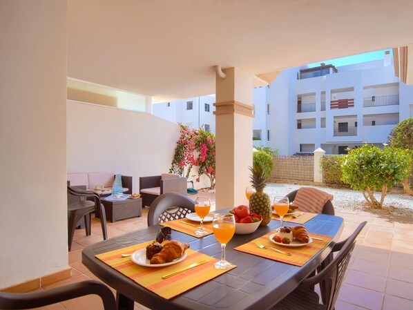 Outdoor dining