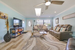 Living Room | Central A/C | Electric Heating | Access to Screened-In Lanai