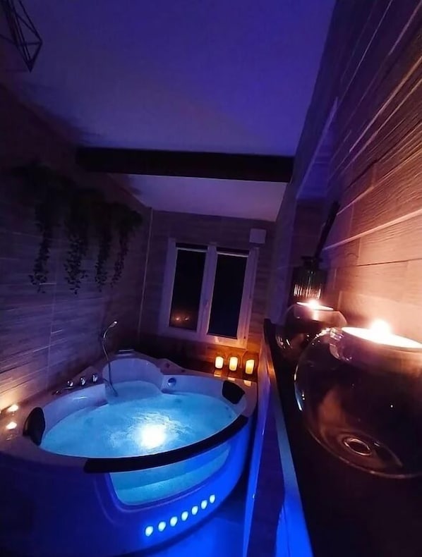 Bain à remous intérieur