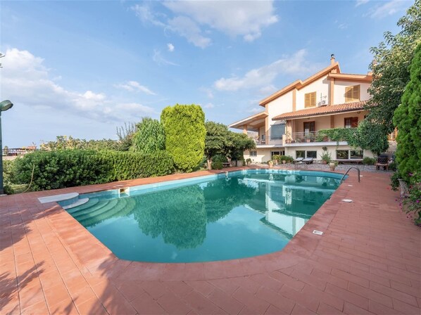 Piscine maison de vacances