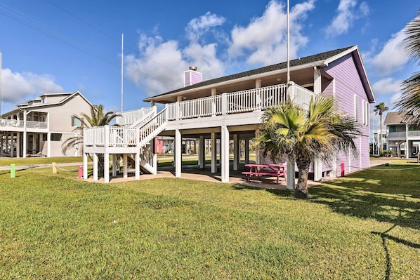 Crystal Beach Vacation Rental | 1,408 Sq Ft | 3BR | 2BA | Stairs Required