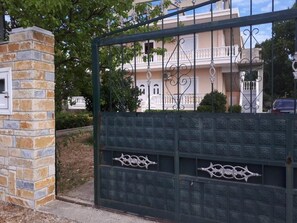 Enceinte de lâhĂ©bergement