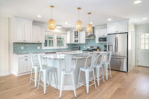 Fully equipped kitchen