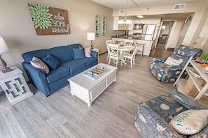 Large Living/Dining Room Area, Beautifully Decorated