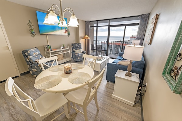 Large Living/Dining Room Area, Beautifully Decorated