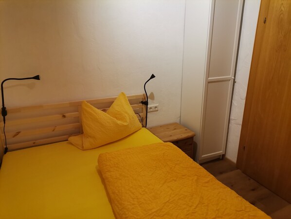 Ferienwohnung  1 - 52 qm mit zwei Schlafzimmern großem Südbalkon-das Schlafzimmer