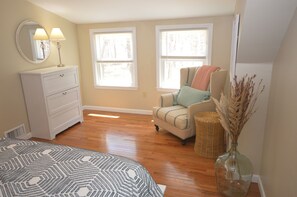 Second floor bedroom with queen bed quiet sitting area 